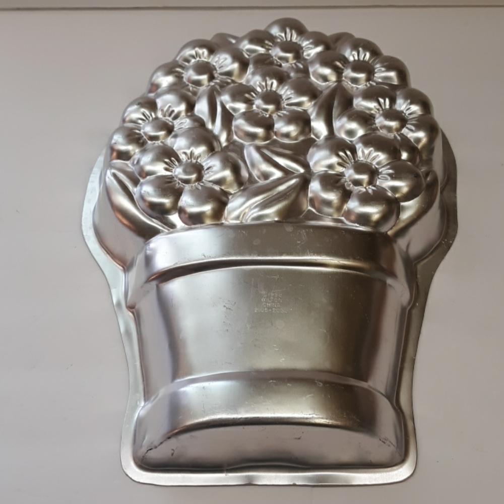 Vintage 2105-2030 Wilton Flower Pot Cake Pan